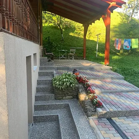 بيت للعطل House بودوبوفيست